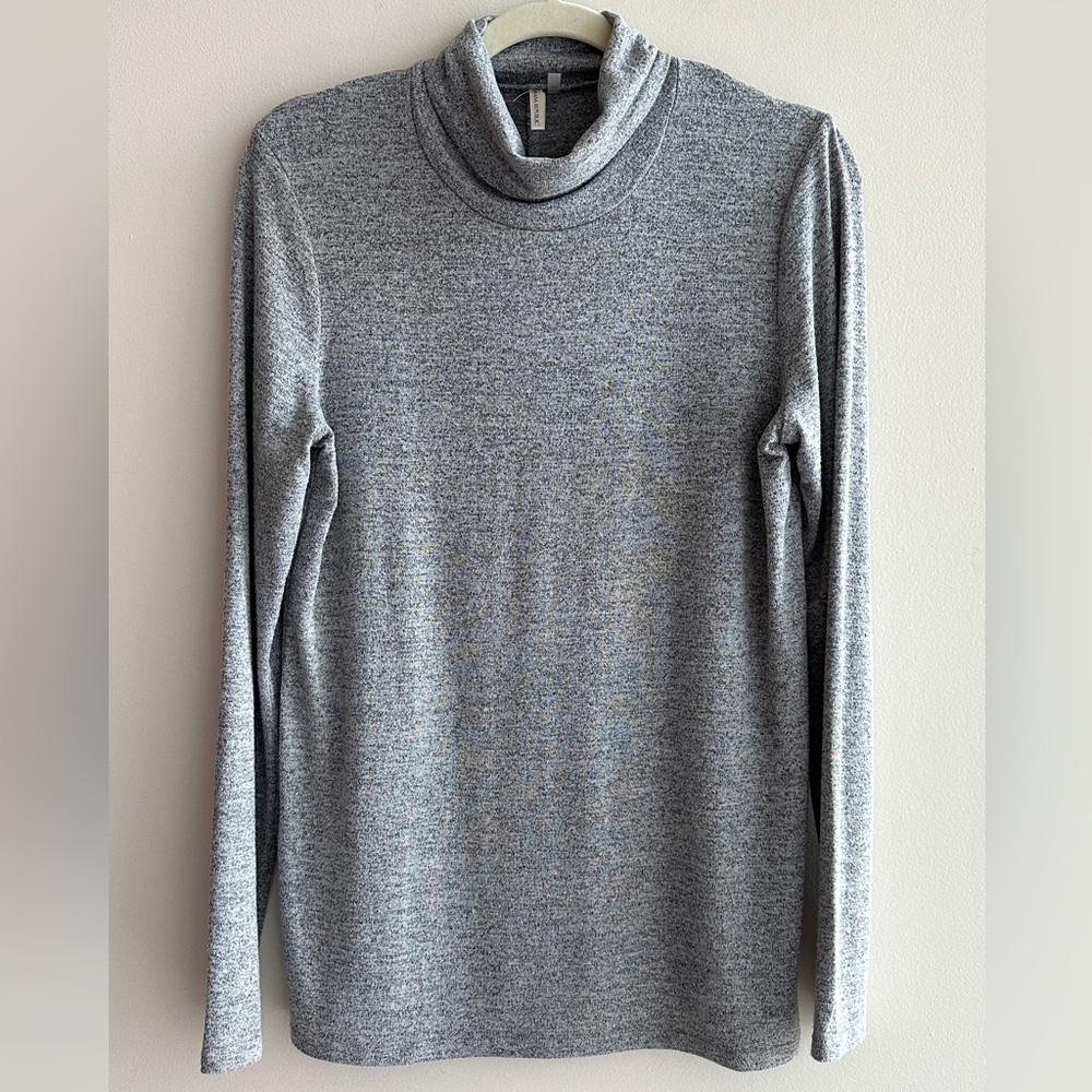 Banana Republic Thin Grey Marbled Turtleneck Sweater, Size Medium